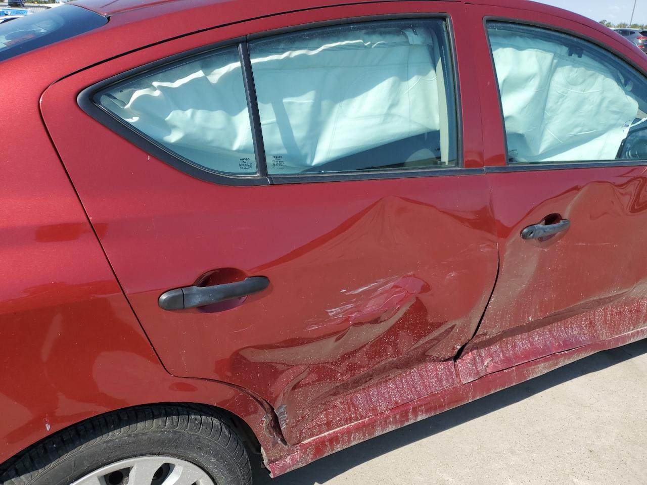 2018 Nissan Versa - Image 10