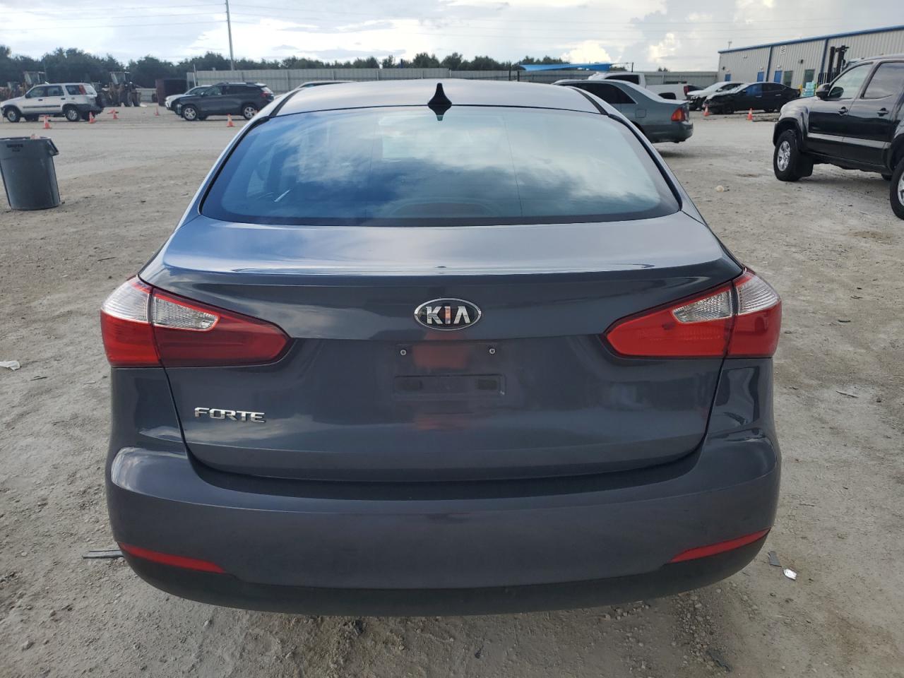 KNAFK4A6XG5509067 2016 Kia Forte Lx