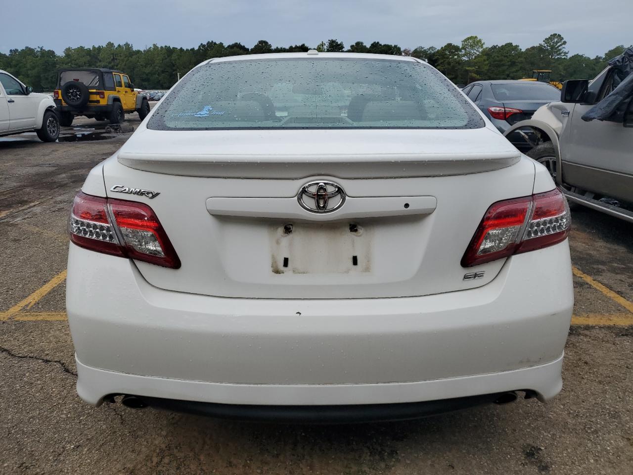 2011 Toyota Camry Base VIN: 4T1BF3EK7BU704335 Lot: 70859074