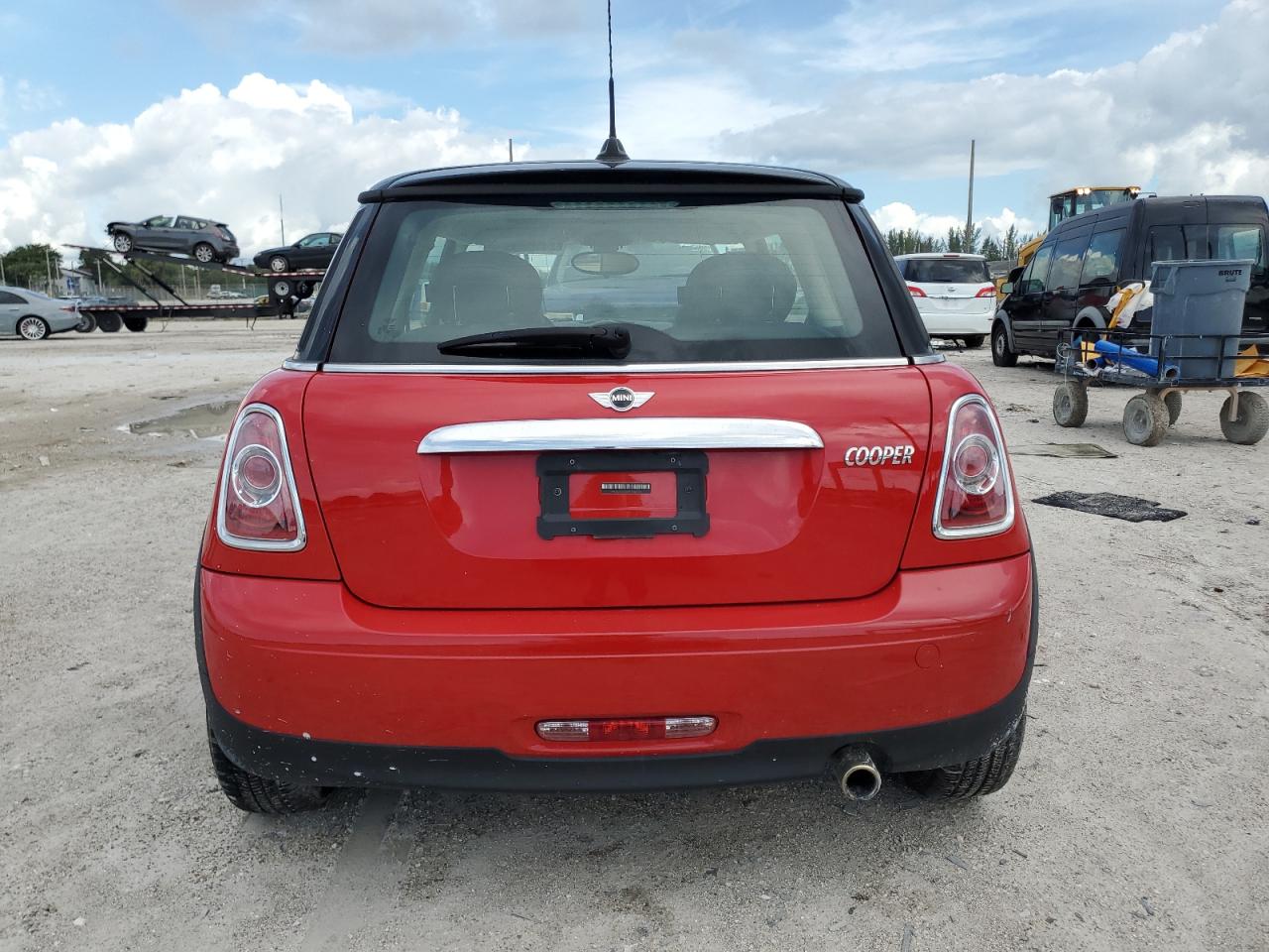 2013 Mini Cooper VIN: WMWSU3C56DT682552 Lot: 72232224