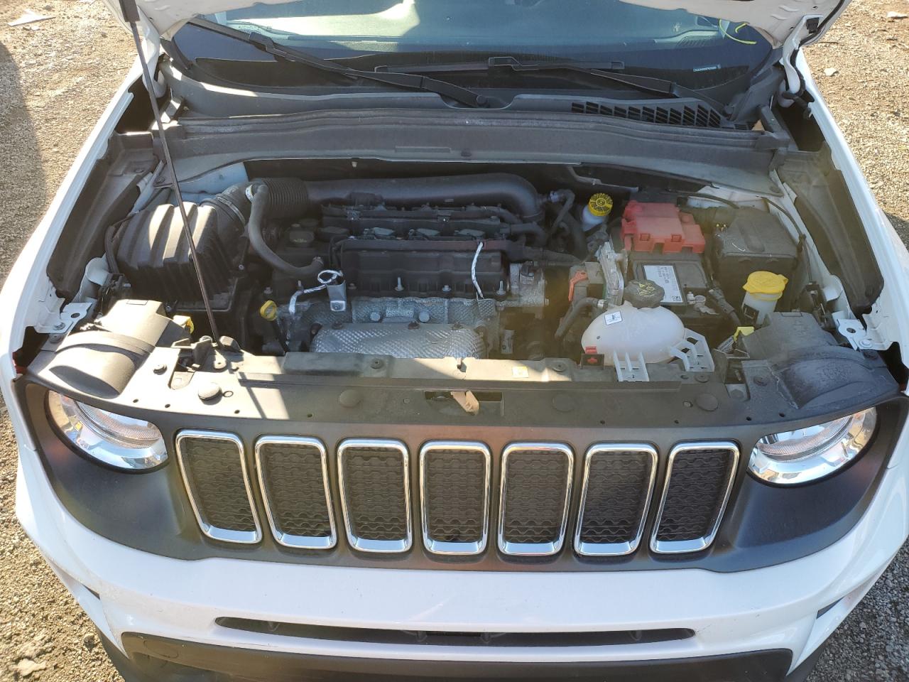 2021 Jeep Renegade - Image 11