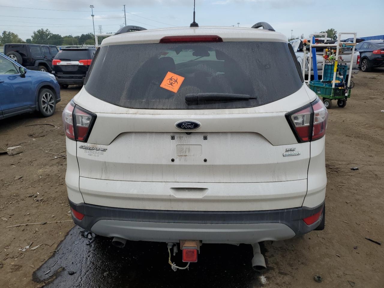 1FMCU0GD3JUC18594 2018 Ford Escape Se