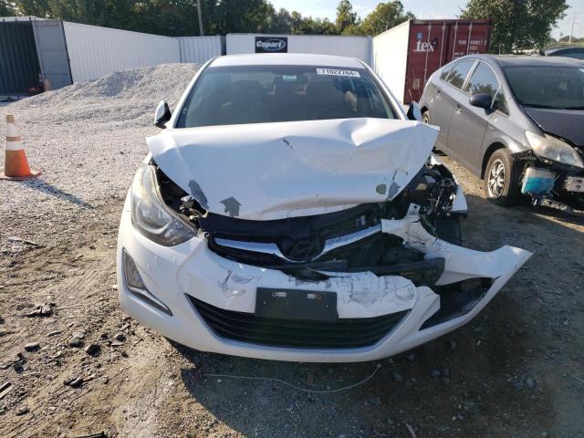  HYUNDAI ELANTRA 2016 Белый