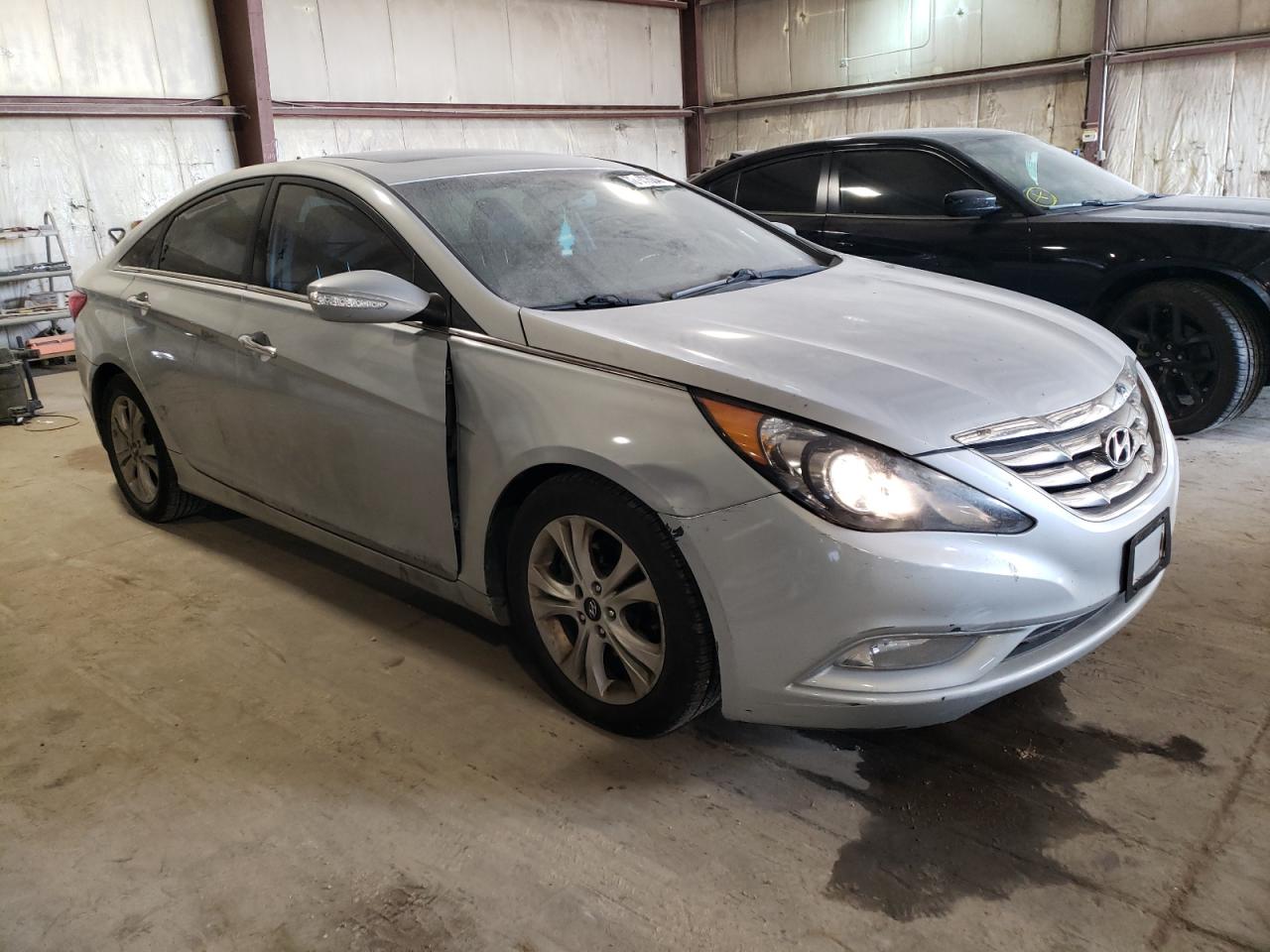 2011 Hyundai Sonata - Image 4