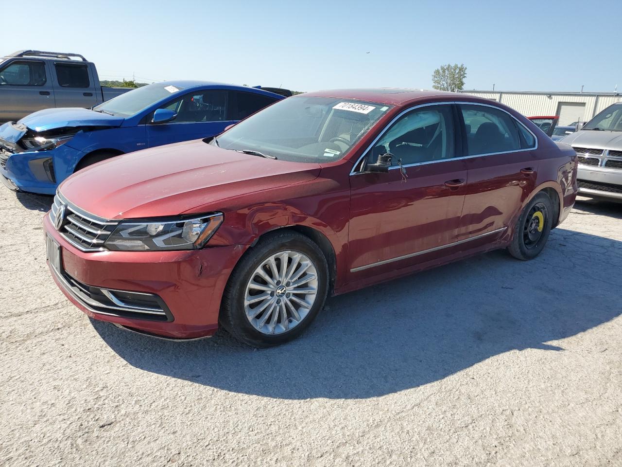 1VWBT7A37HC071382 2017 VOLKSWAGEN PASSAT - Image 1