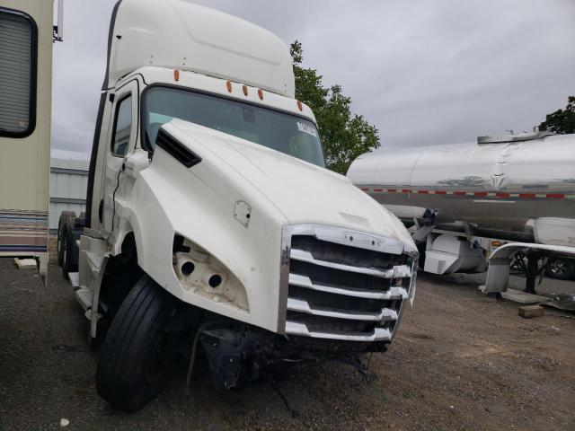 2019 Freightliner Cascadia 126 