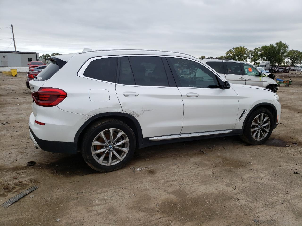 VIN 5UXTR9C5XJLC69543 2018 BMW X3 no.3