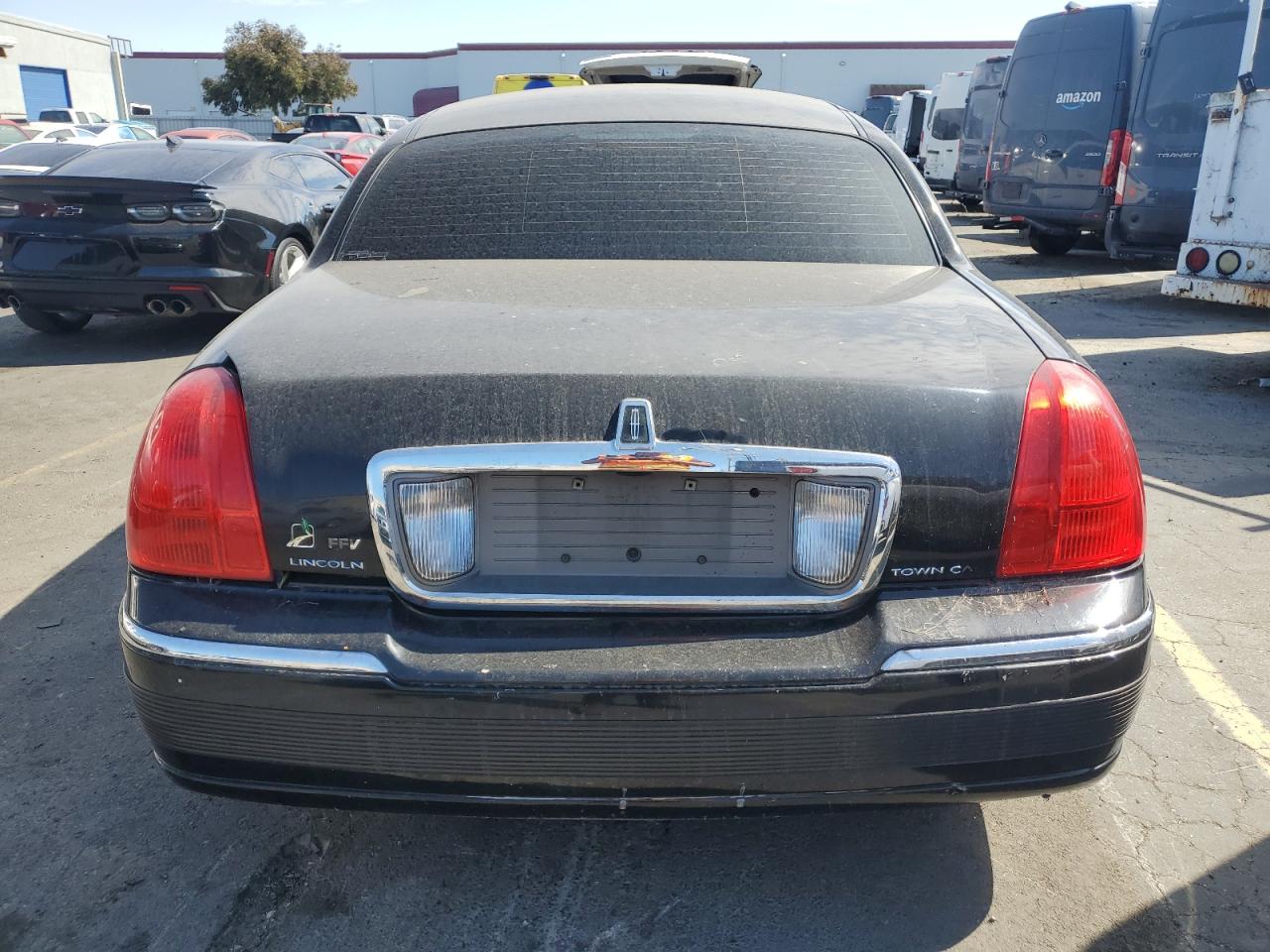 2LNBL8EV6BX753860 2011 Lincoln Town Car Executive L