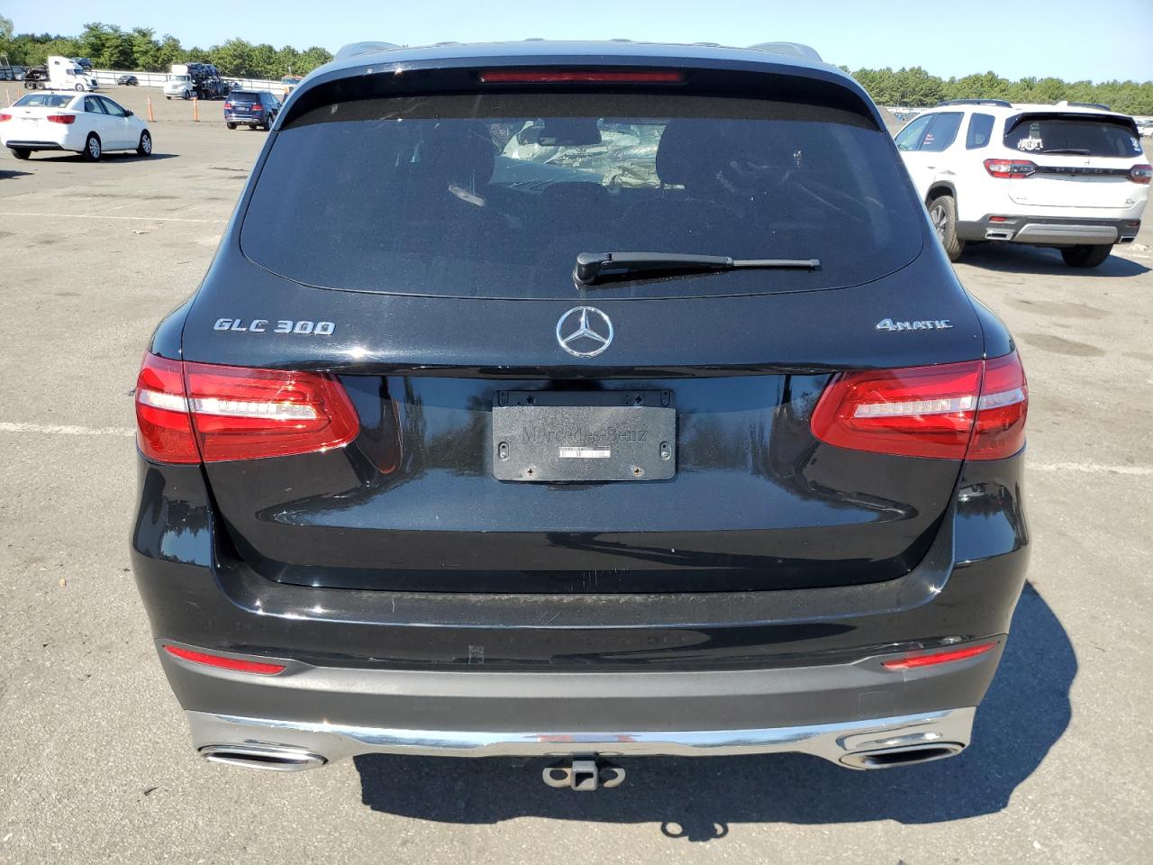 WDC0G4KB9HF140021 2017 Mercedes-Benz Glc 300 4Matic