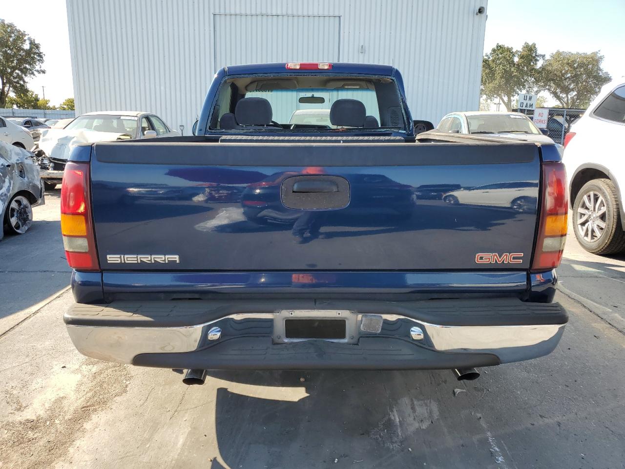 2000 GMC New Sierra C1500 VIN: 1GTEC14W6YZ222115 Lot: 70087104