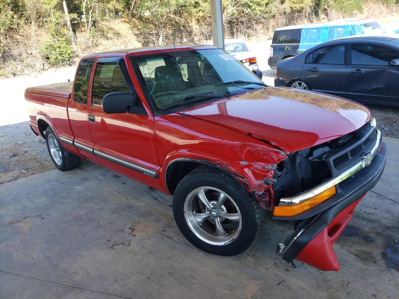 2002 Chevrolet S-10 Pickup - Image 4