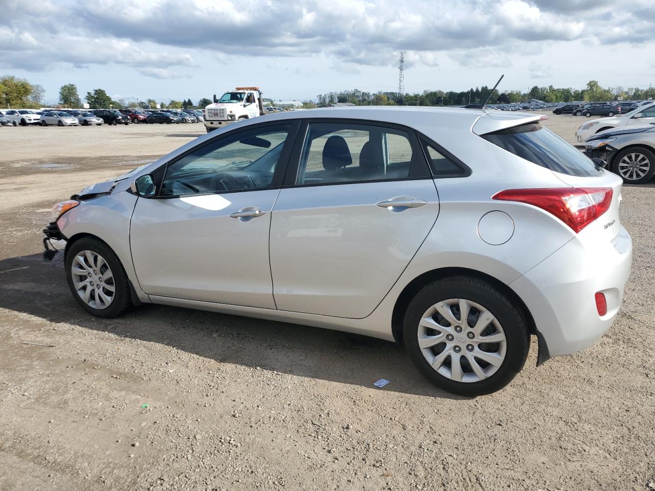 KMHD25LH6GU327835 2016 HYUNDAI ELANTRA - Image 2