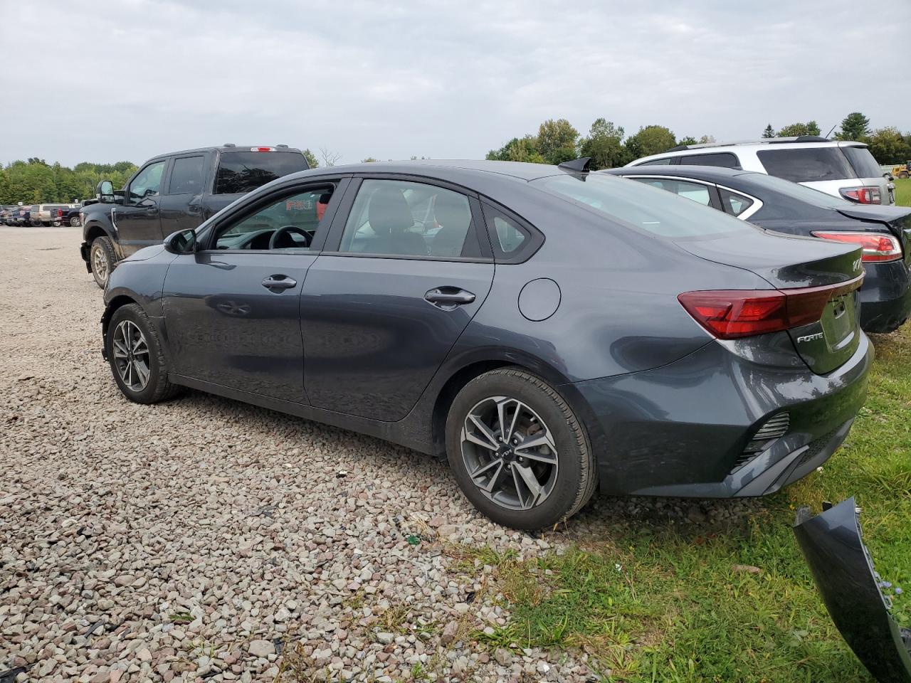 3KPF24AD9PE591718 2023 KIA FORTE - Image 2