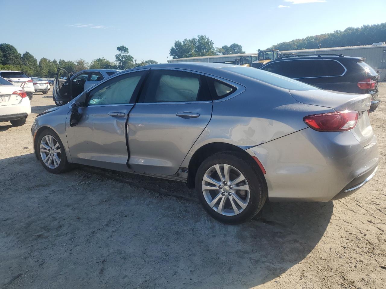 2016 Chrysler 200 - Image 2