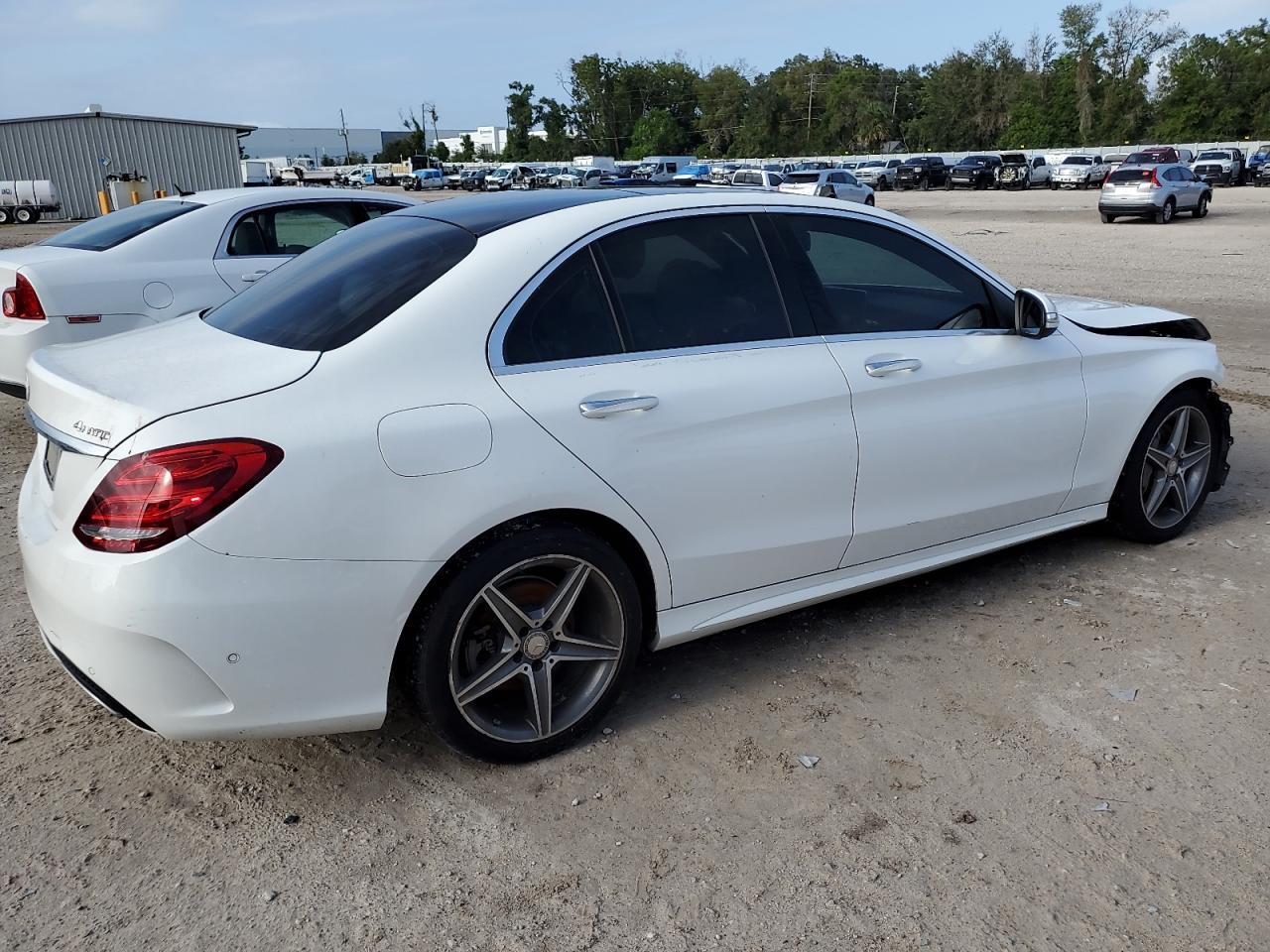 VIN 55SWF6GB2FU003140 2015 MERCEDES-BENZ C-CLASS no.3