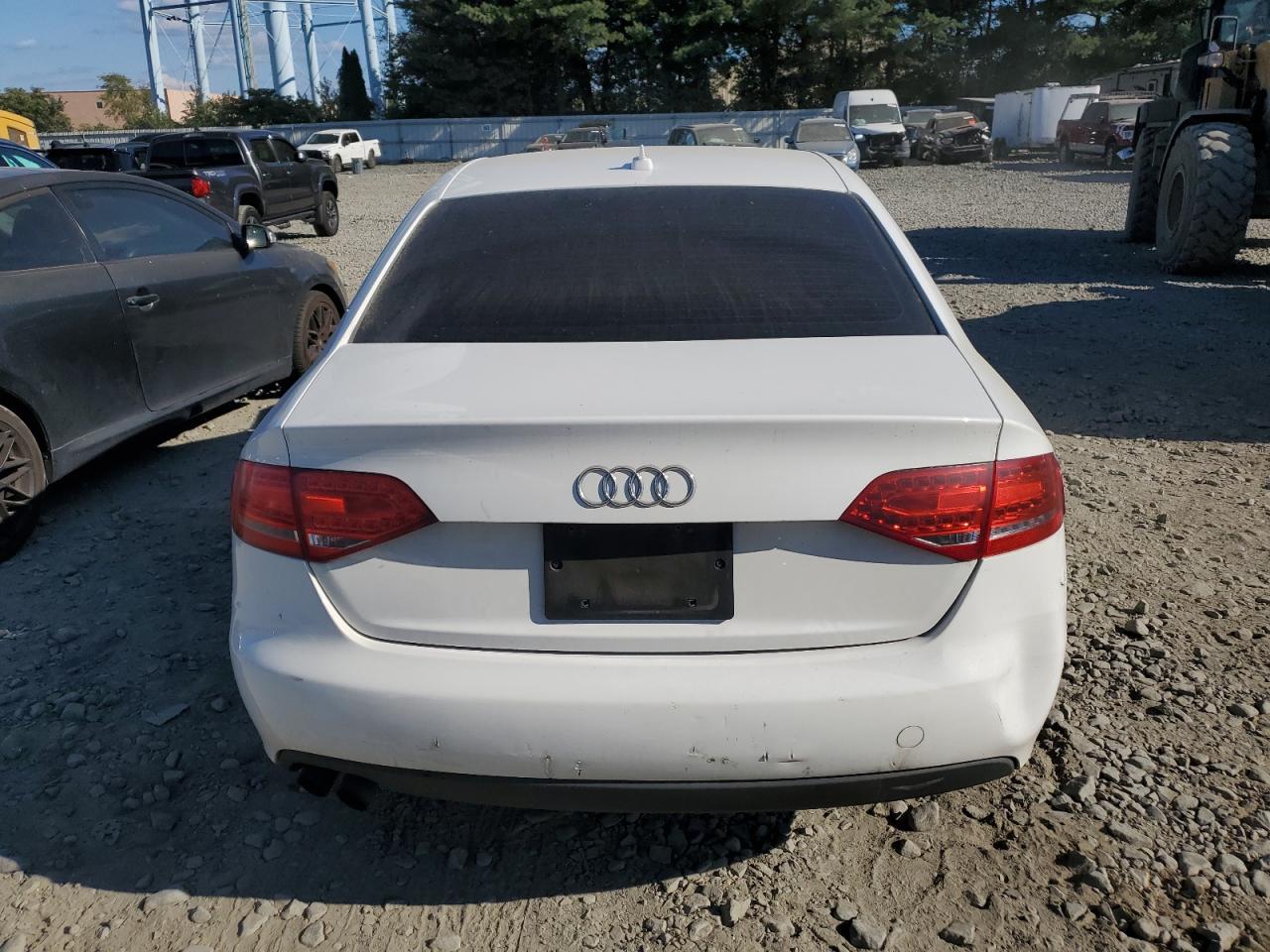 2011 Audi A4 Premium Plus VIN: WAUFFAFLXBA086282 Lot: 70036054