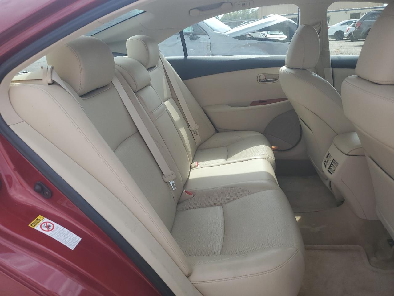 2011 Lexus ES - Image 10