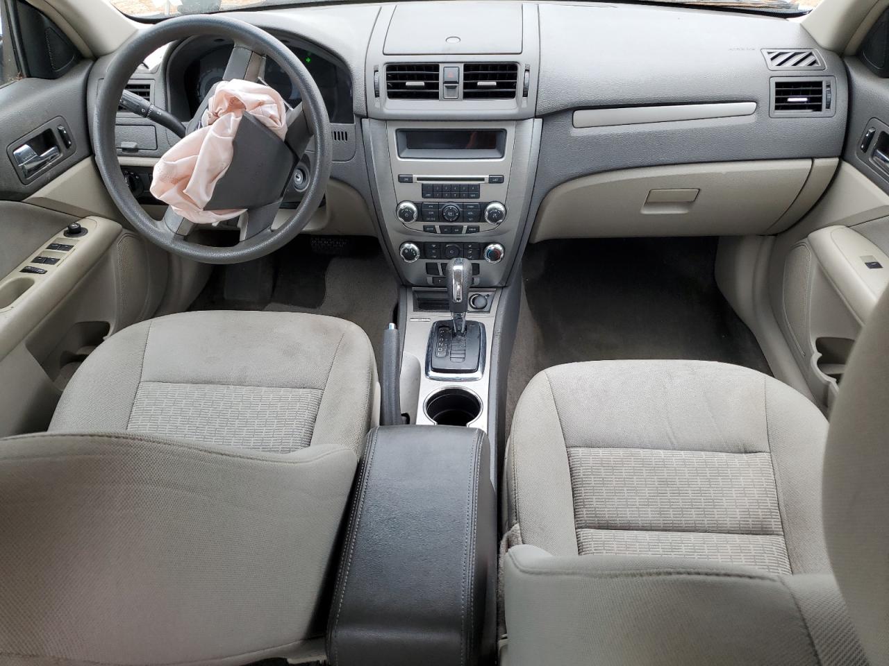 2010 Ford Fusion Se VIN: 3FAHP0HA1AR258725 Lot: 52779965