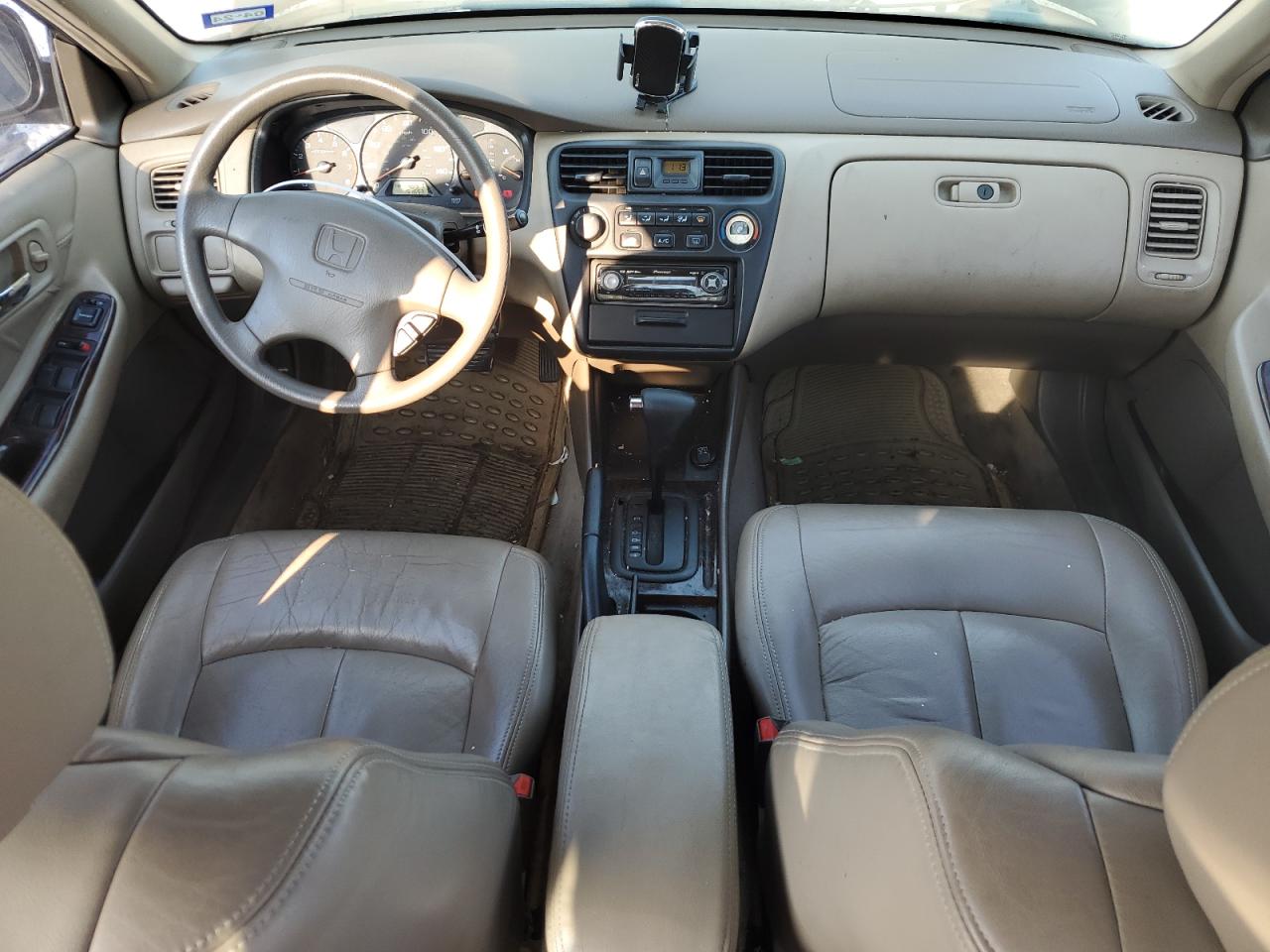 2000 Honda Accord - Image 8