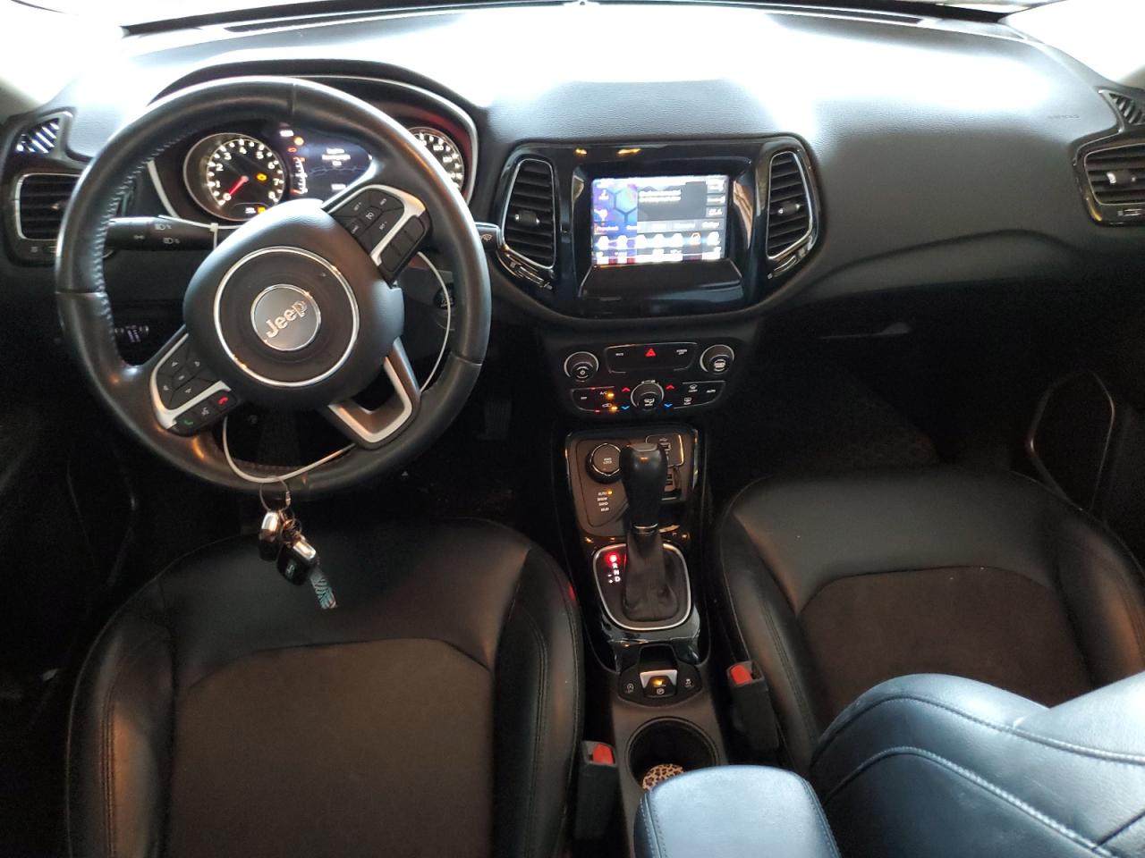 2018 Jeep Compass Latitude VIN: 3C4NJDBB2JT395120 Lot: 70484974