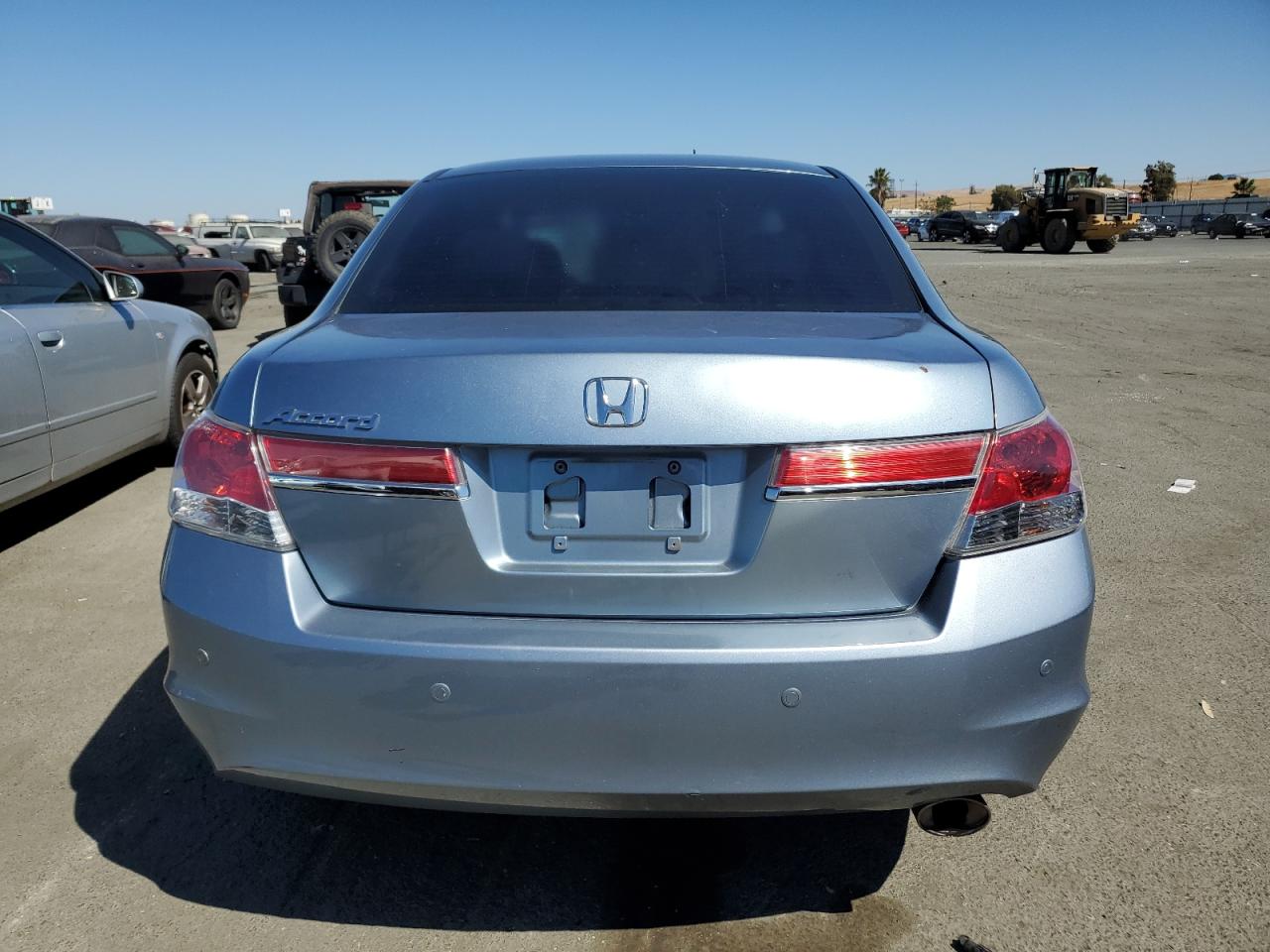 2011 Honda Accord Lxp VIN: 1HGCP2F40BA014123 Lot: 70847384