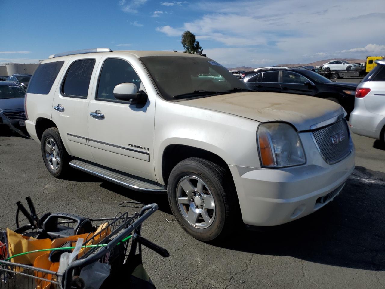 2009 GMC Yukon Denali VIN: 1GKFK03209R195063 Lot: 72285404