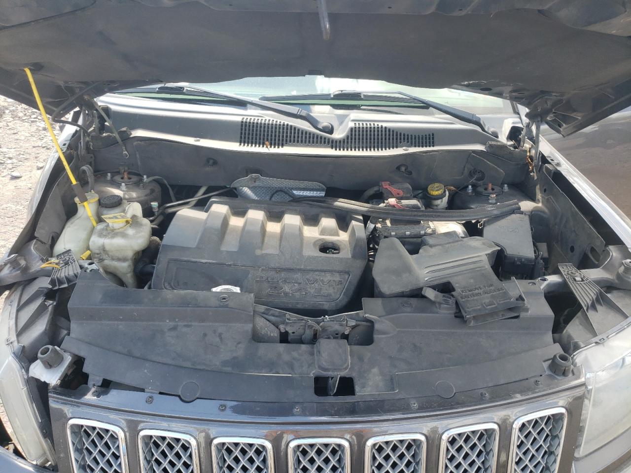 2014 Jeep Compass Limited VIN: 1C4NJDCB2ED831975 Lot: 71649064