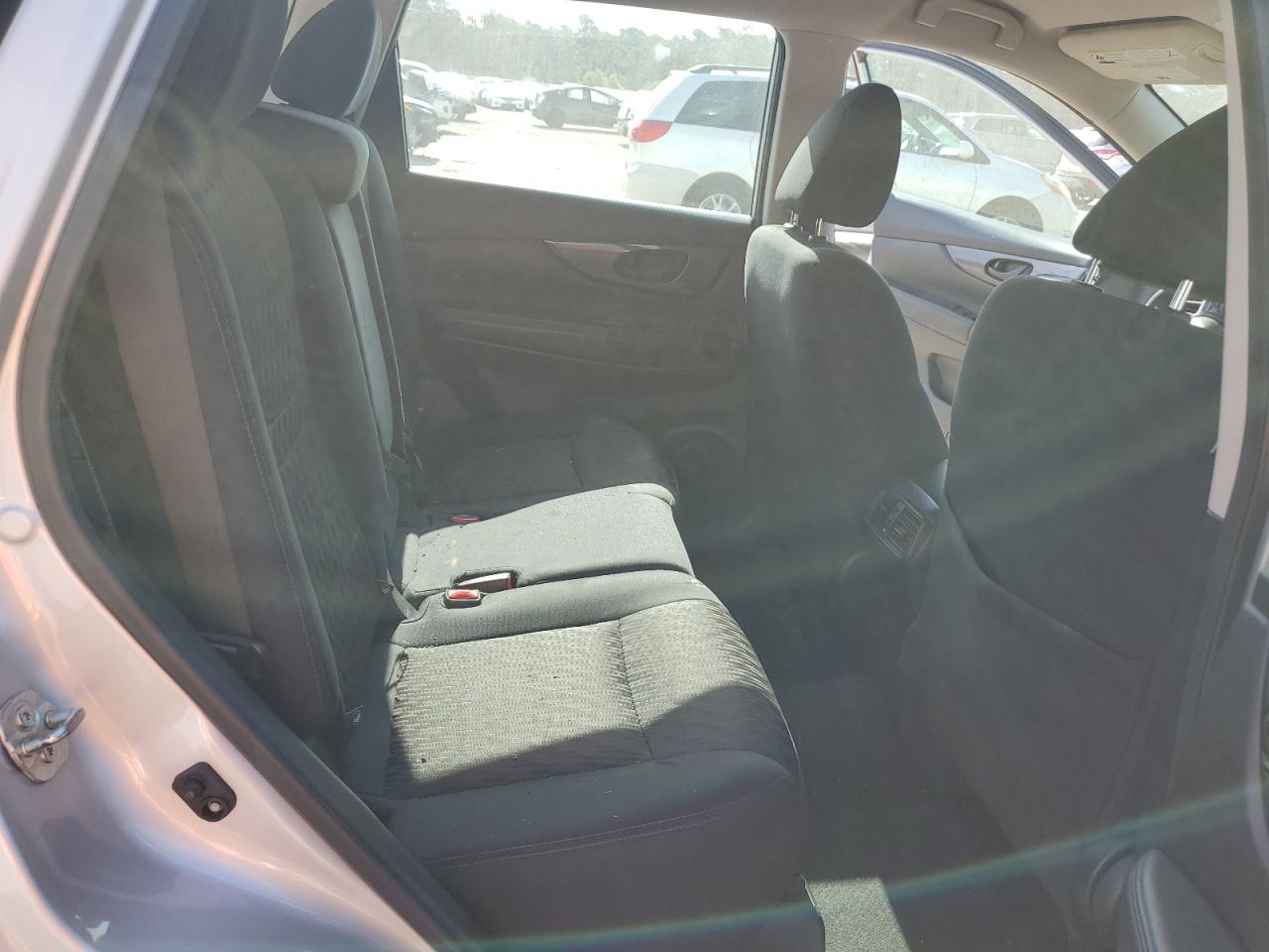 2020 Nissan Rogue - Image 11