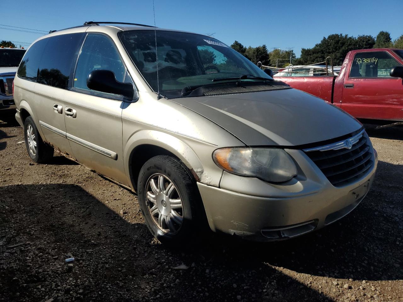 2007 Chrysler Town & Country - Image 4