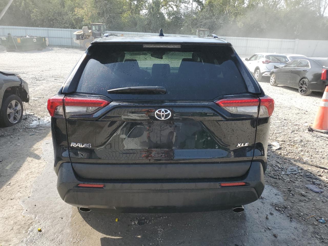 2T3W1RFVXPW287870 2023 Toyota Rav4 Xle