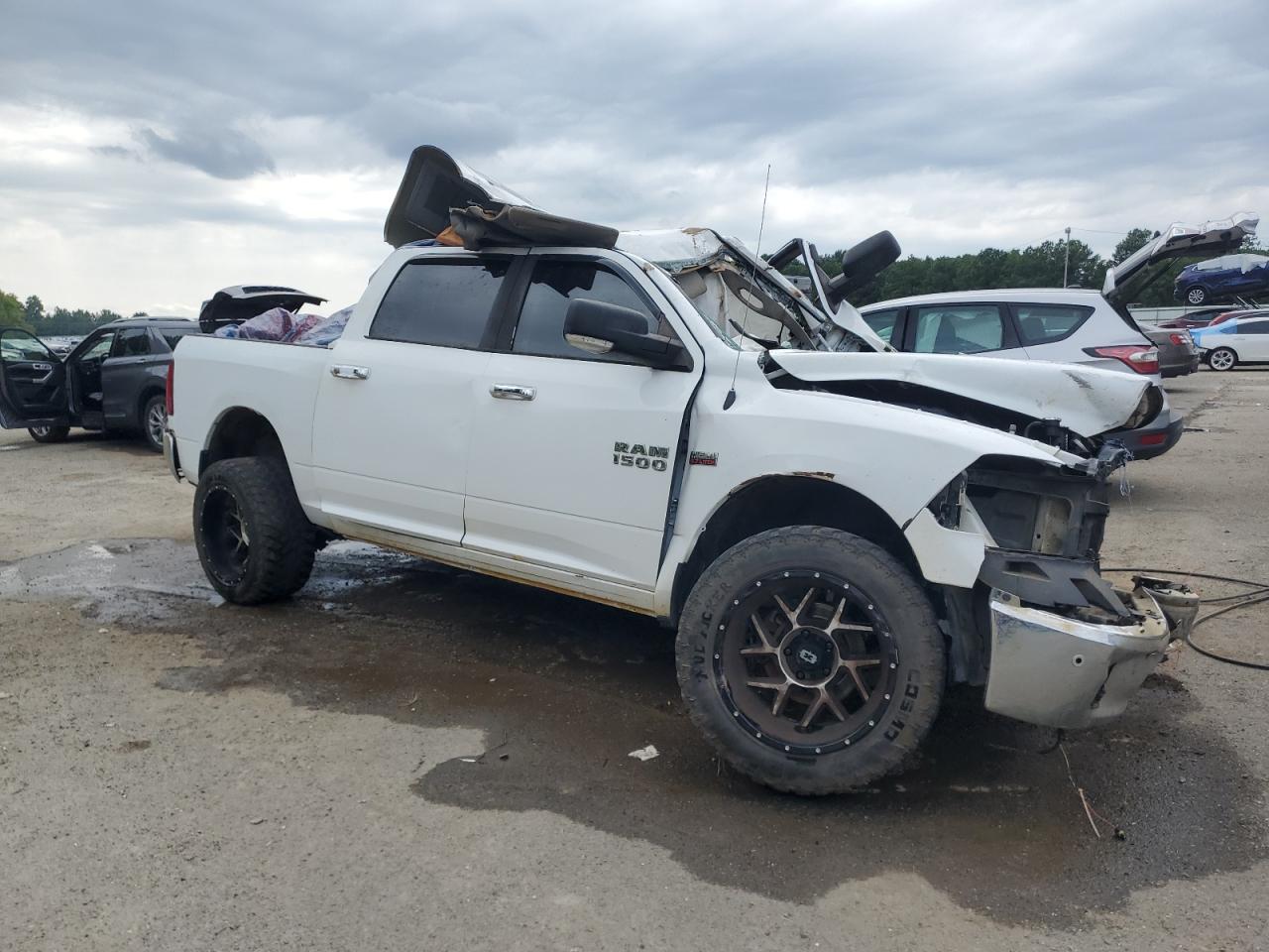 2016 RAM 1500 - Image 4