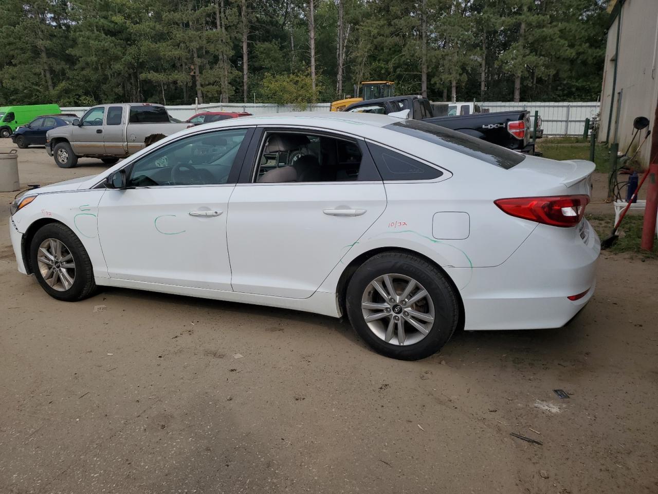 5NPE24AF9HH560883 2017 HYUNDAI SONATA - Image 2