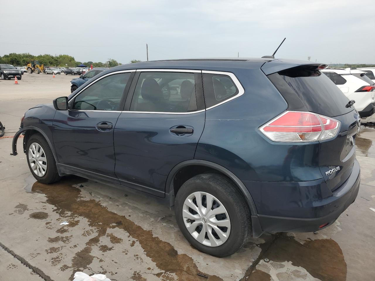 JN8AT2MT2GW011847 2016 NISSAN ROGUE - Image 2