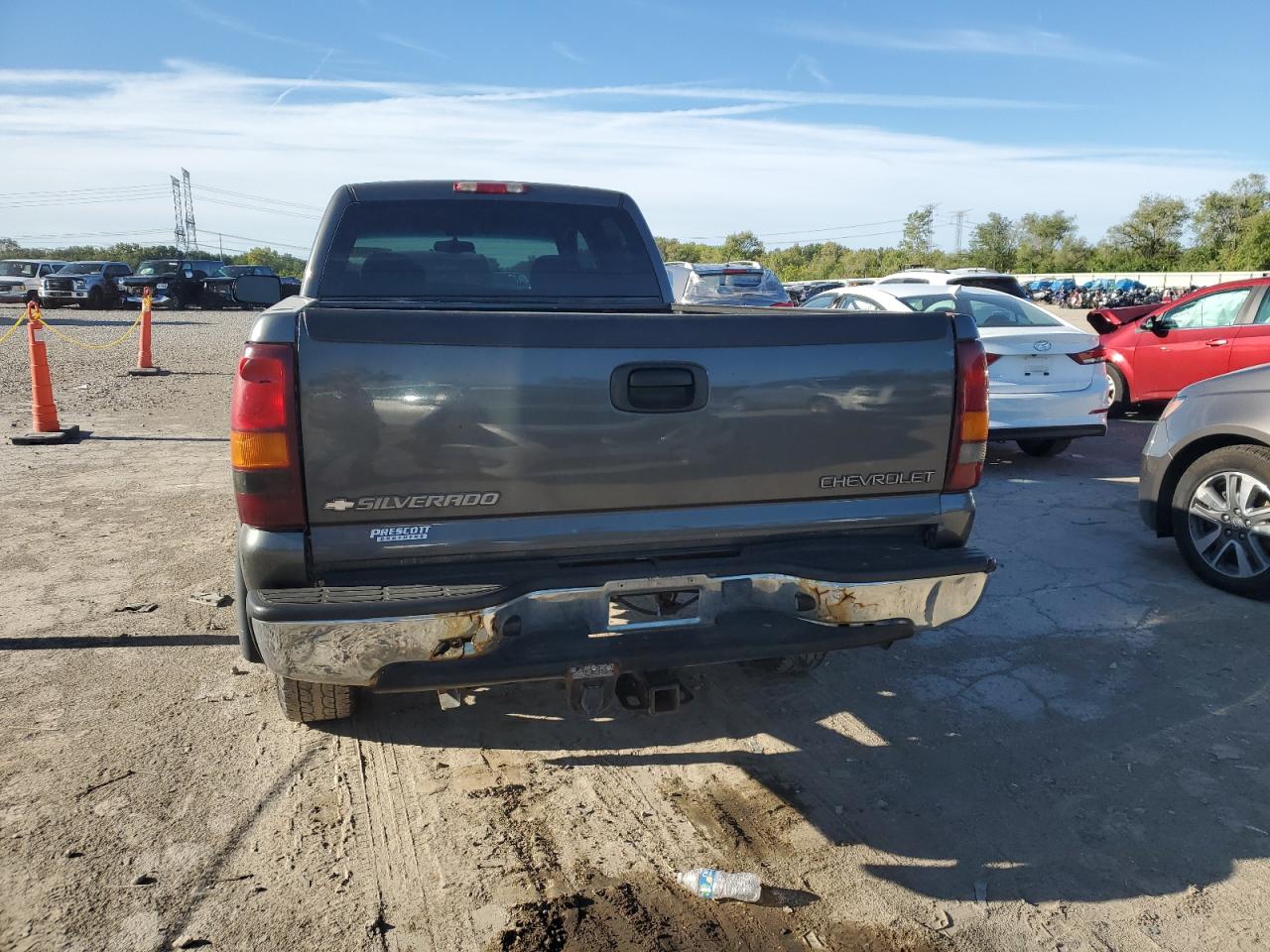 2002 Chevrolet Silverado K2500 Heavy Duty VIN: 1GCHK23U52F164836 Lot: 68999714