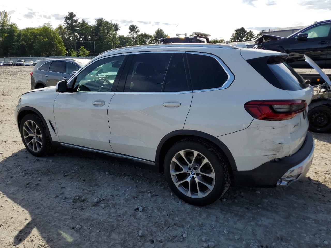 5UXCR6C59KLL04828 2019 BMW X5 - Image 2