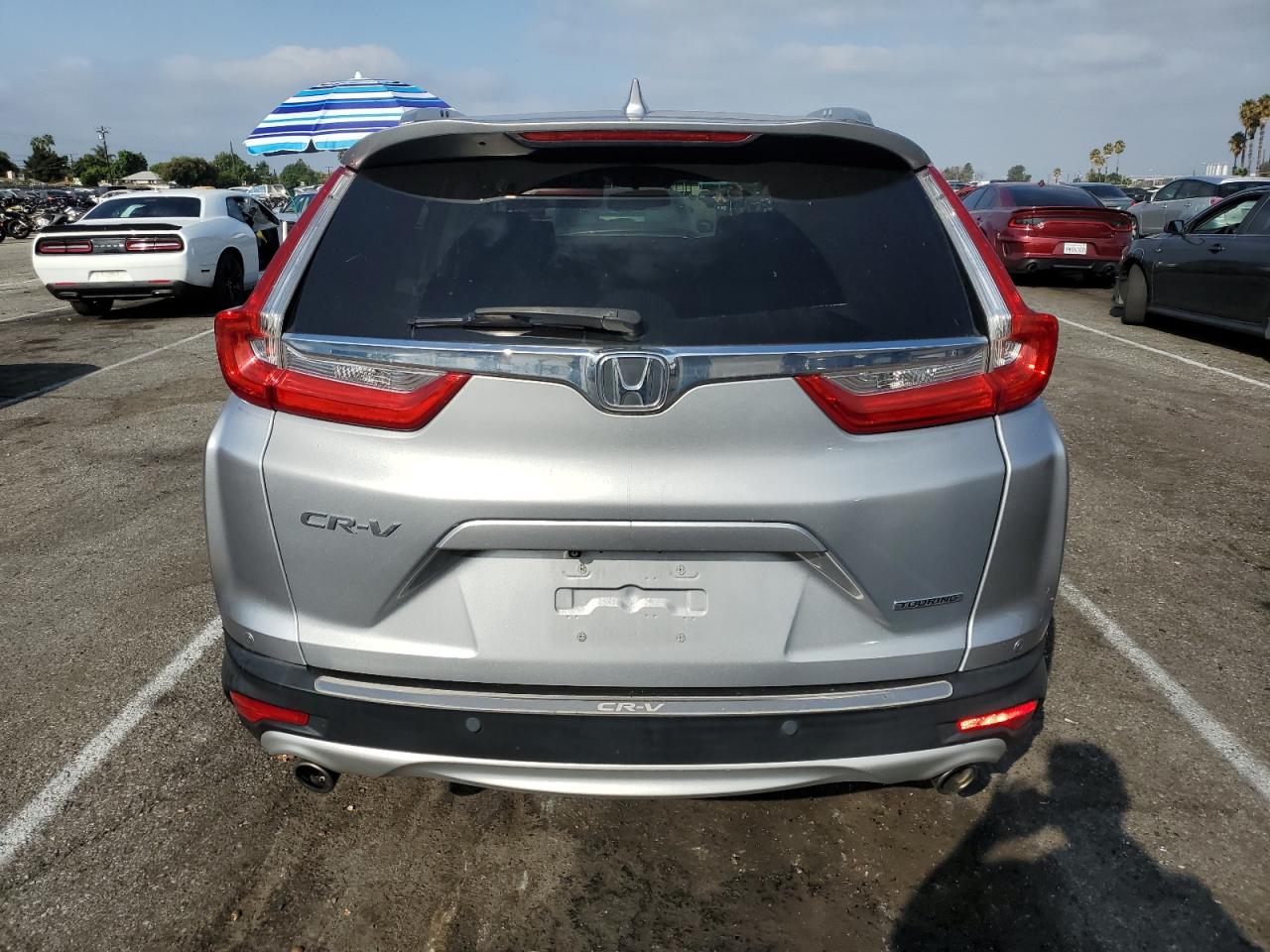 2018 Honda Cr-V Touring VIN: 7FARW1H90JE020982 Lot: 71548784