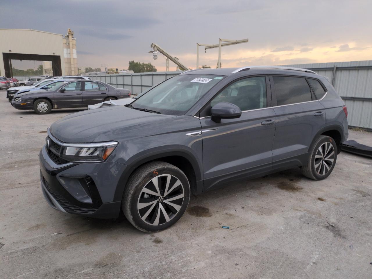 2022 Volkswagen Taos Se for Sale in Kansas City, KS - Front End