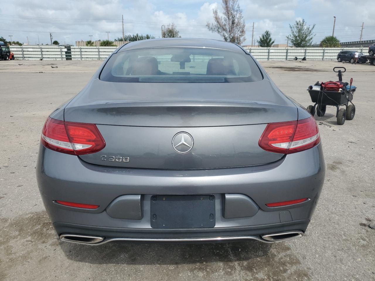 WDDWJ4JB6HF462687 2017 Mercedes-Benz C 300