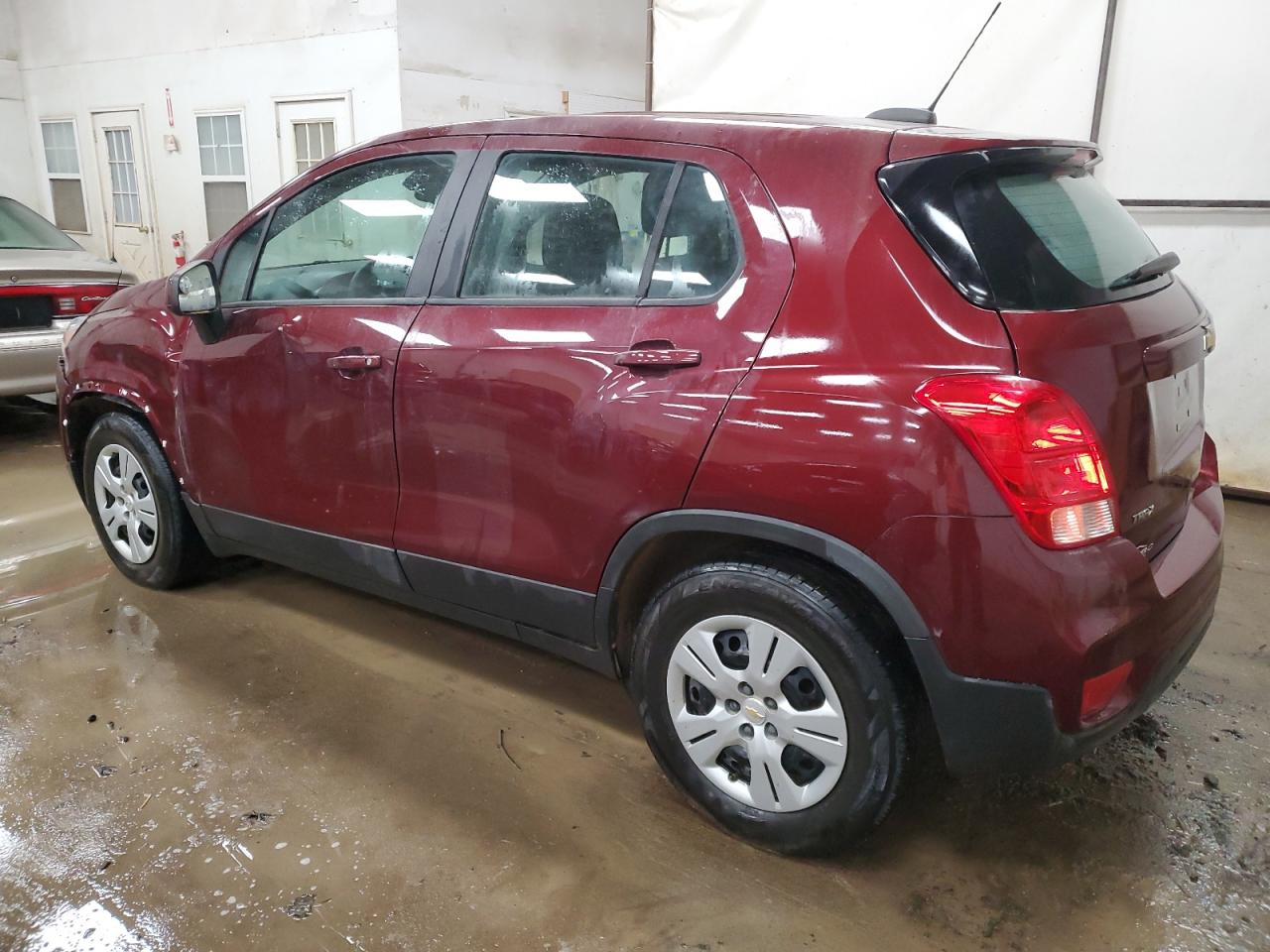 3GNCJKSBXHL177892 2017 CHEVROLET TRAX - Image 2