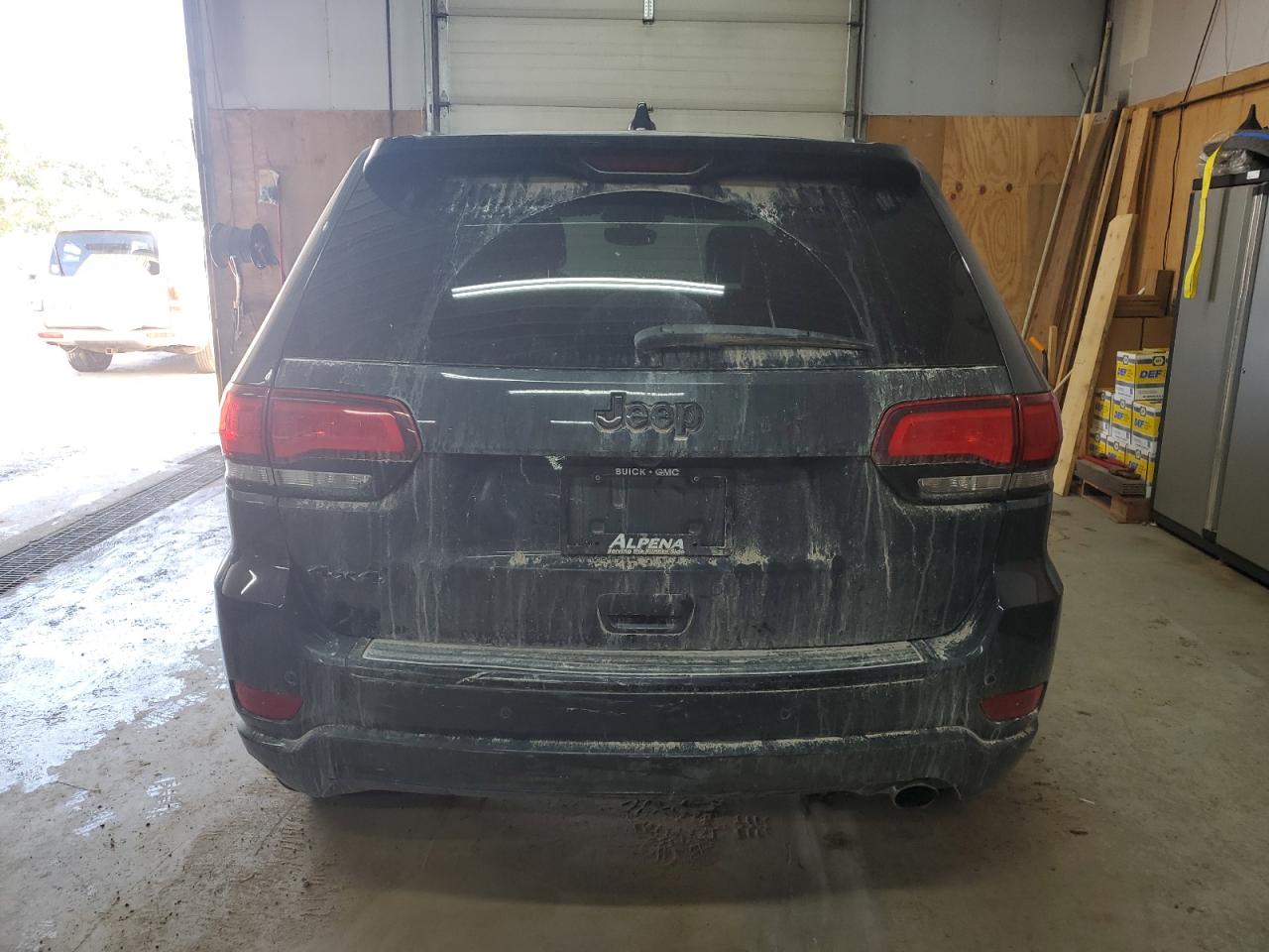 1C4RJFAG8JC326311 2018 Jeep Grand Cherokee Laredo