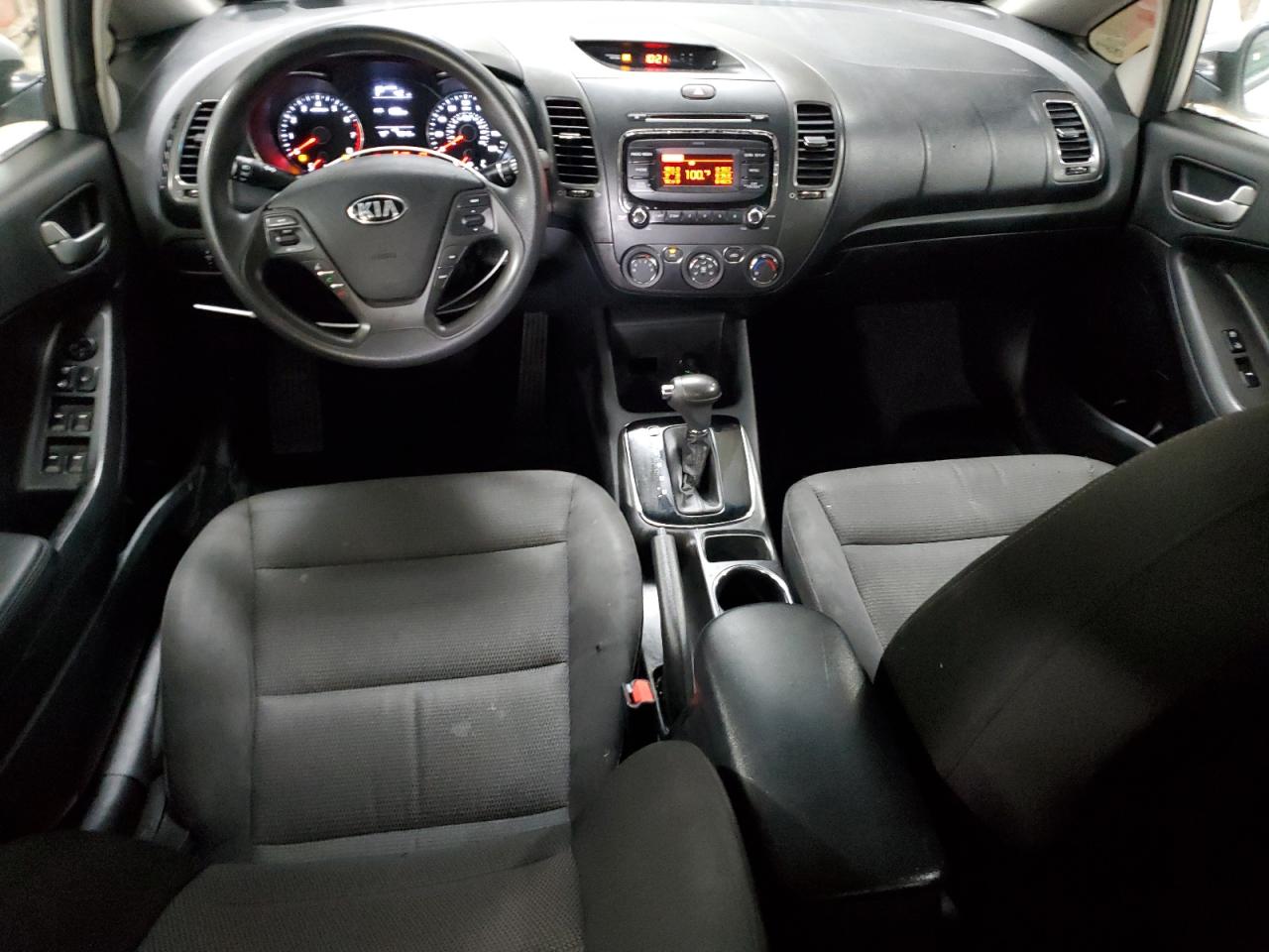 2017 Kia Forte - Image 8
