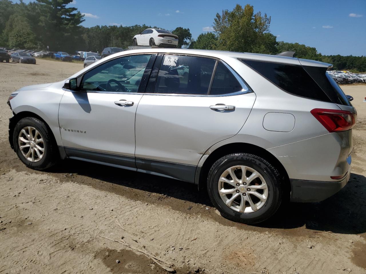 2GNAXSEV6J6170377 2018 CHEVROLET EQUINOX - Image 2