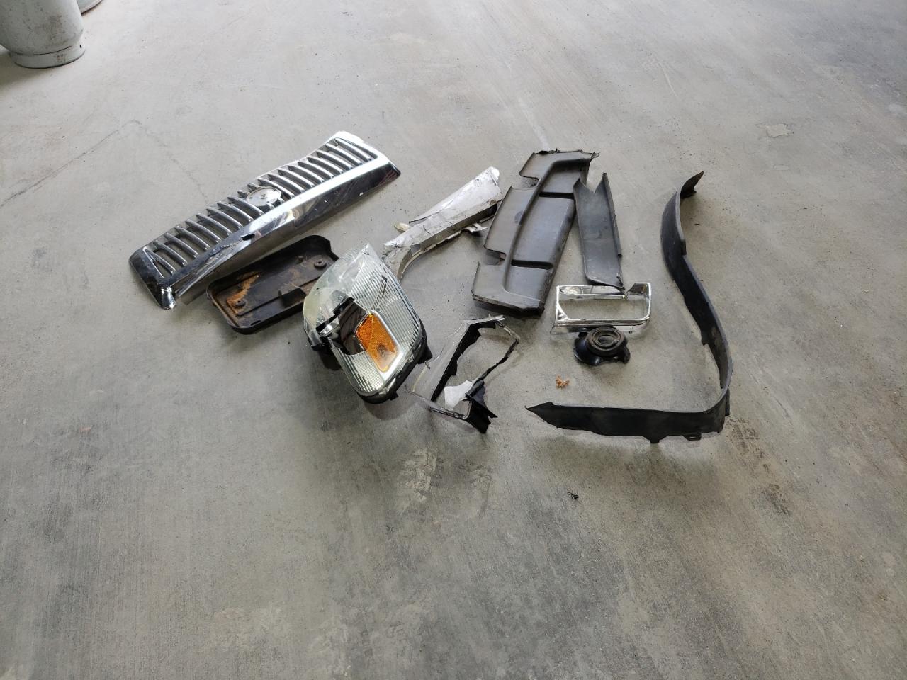 2009 Ford Explorer - Image 13
