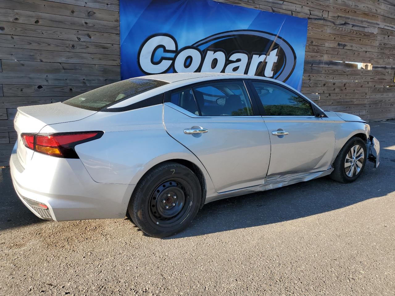 2024 Nissan Altima - Image 3