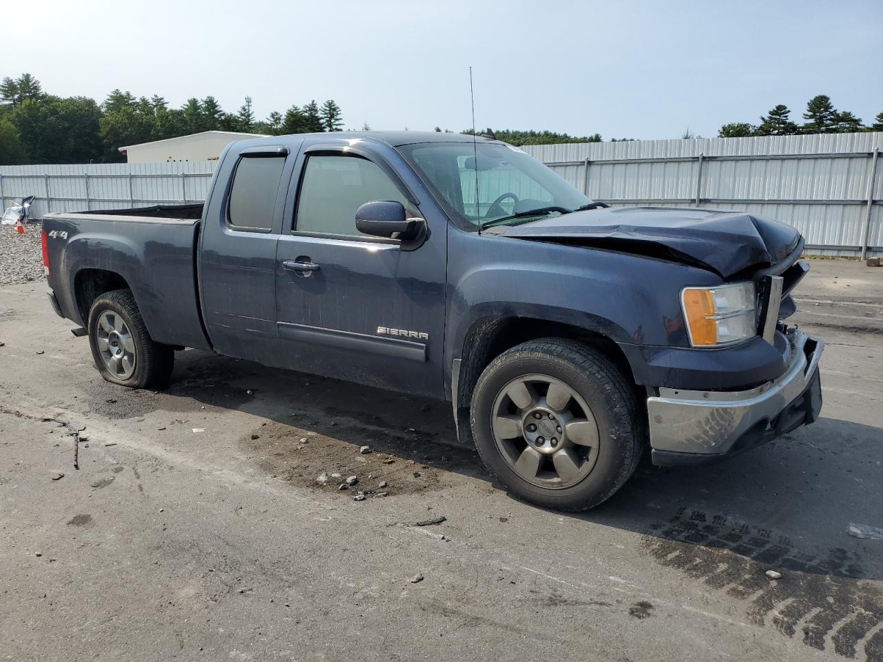 2010 GMC Sierra - Image 4
