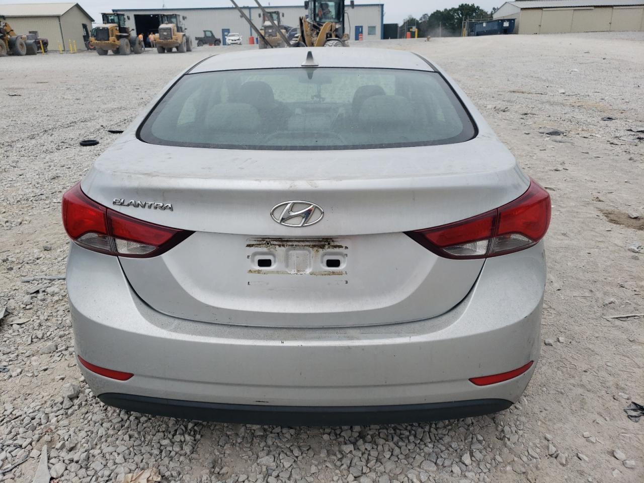 2014 Hyundai Elantra - Image 6