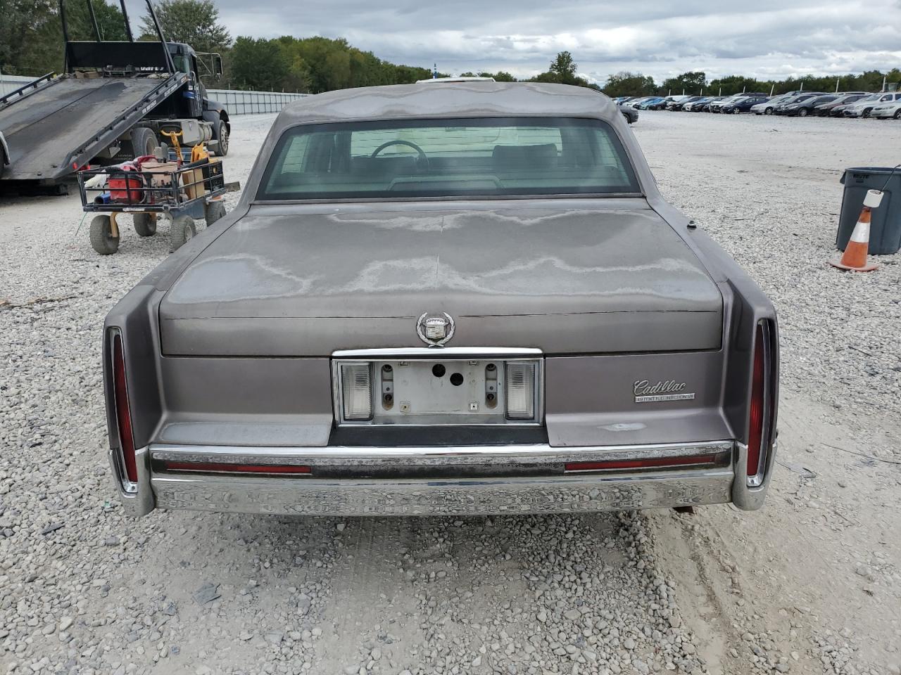 1992 Cadillac Deville VIN: 1G6CD53B1N4271633 Lot: 71822514