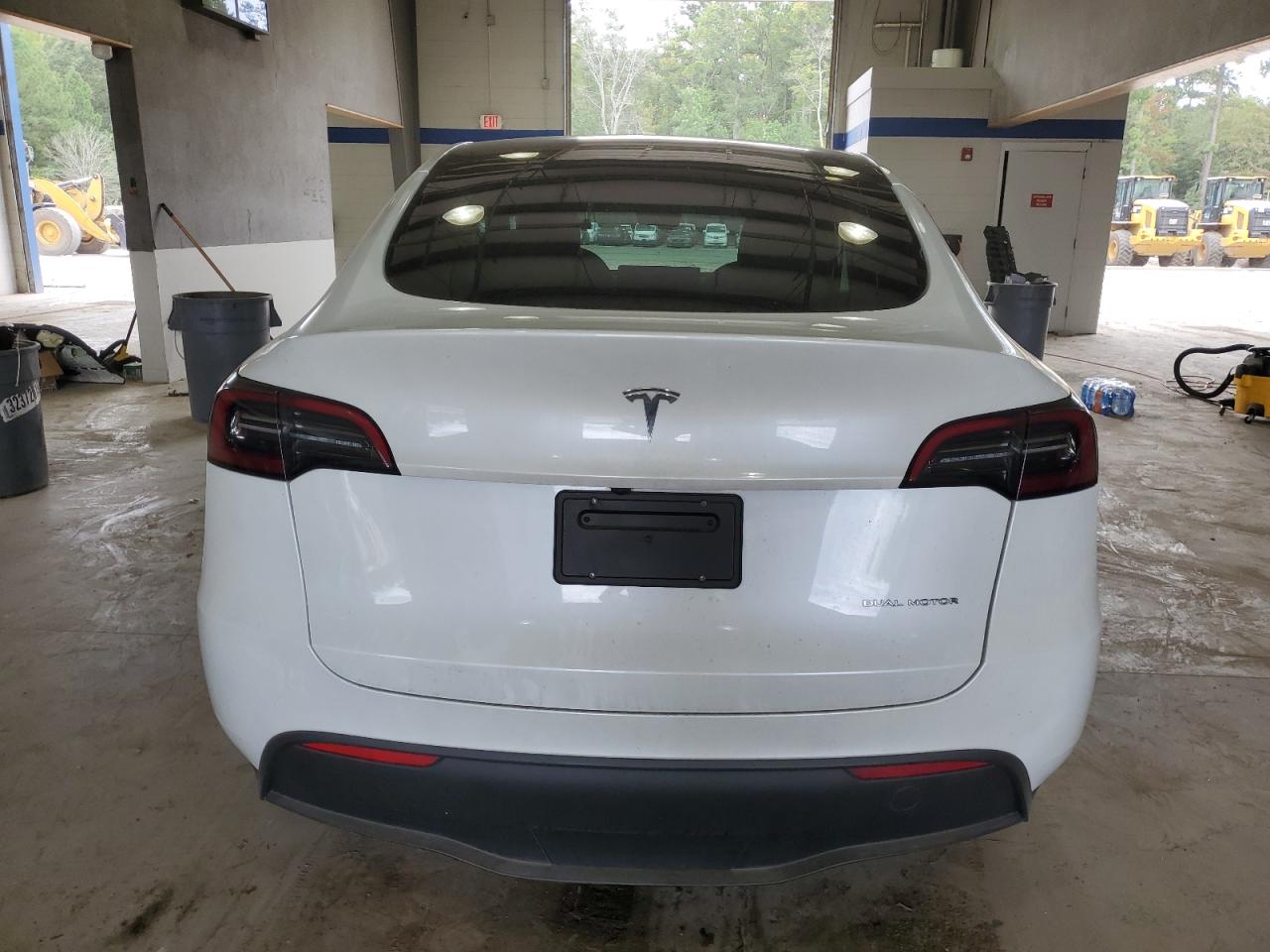 7SAYGDEE2RA217512 2024 Tesla Model Y