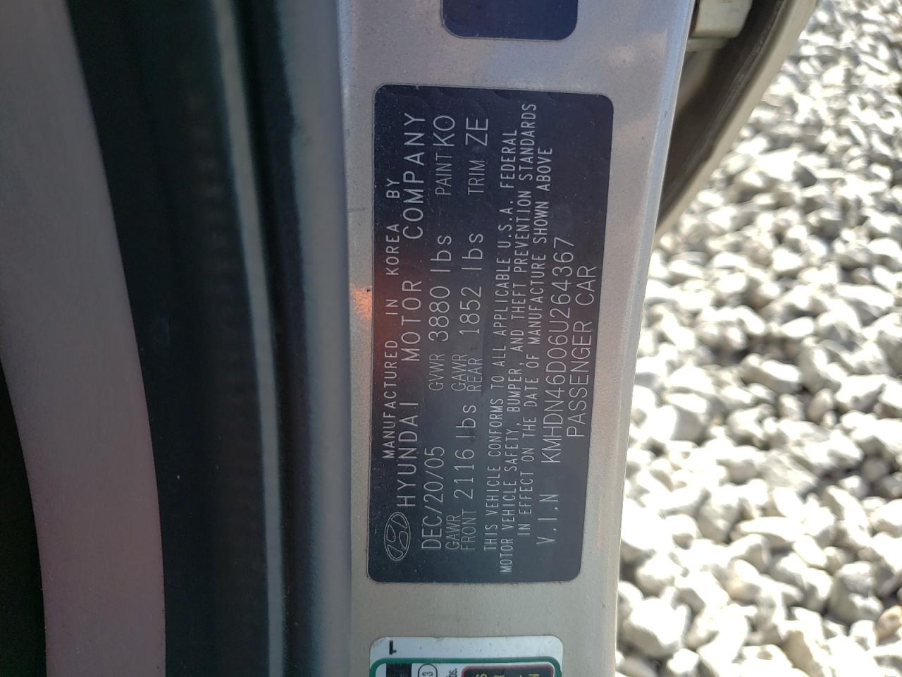 2006 Hyundai Elantra - Image 12
