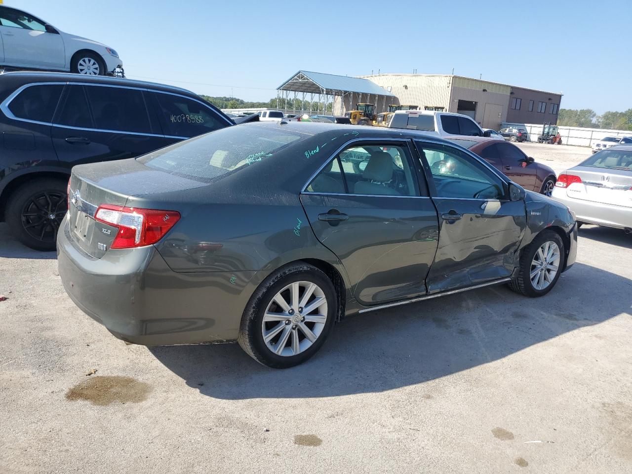 VIN 4T1BD1FK4DU076620 2013 TOYOTA CAMRY no.3